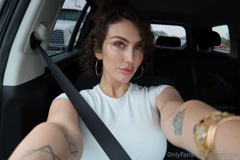 it's hump day, you got any plans? 👀😈