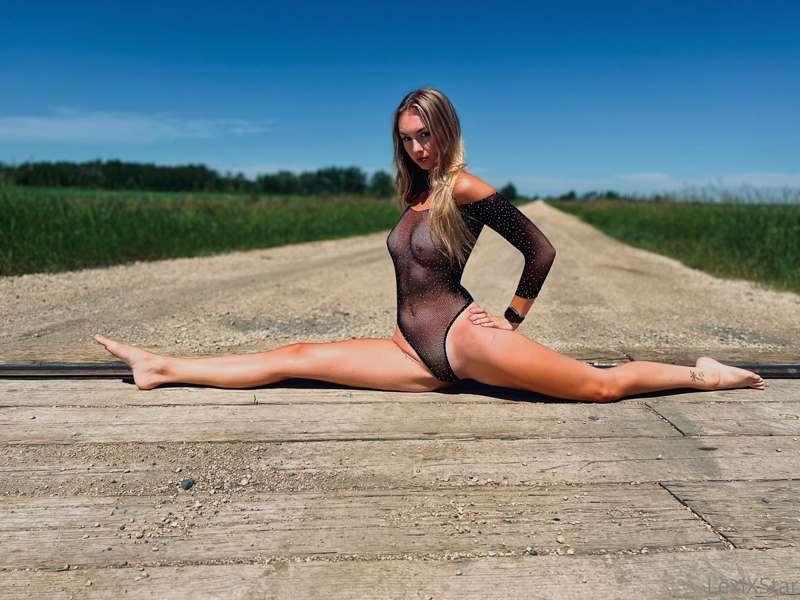 Im flexible😜