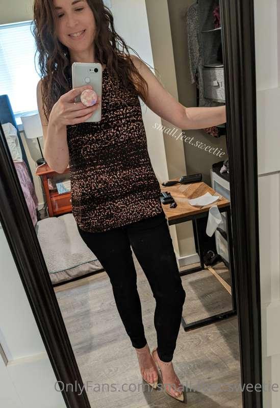 I filmed some Tiktoks the other day in heels and took some p..