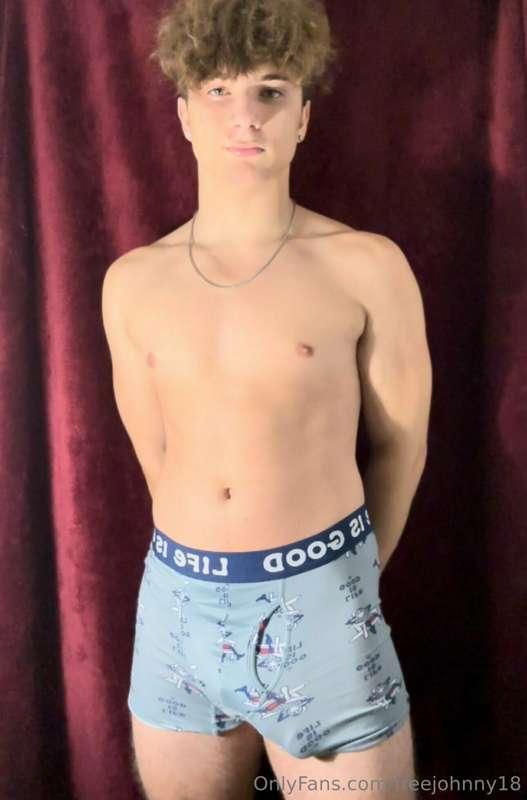 Welcome to my free page!

This is where you can find updates..