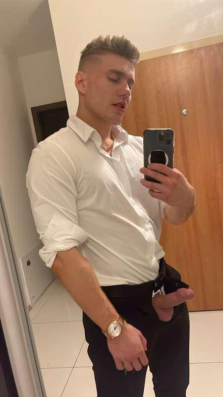 Can’t hold it back😈