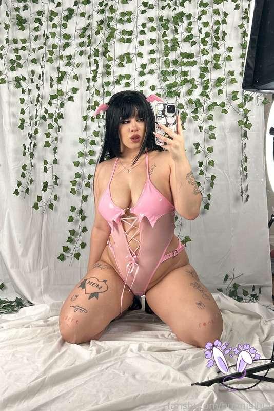 bts of the new set im posting later today 

#cosplay #succubus #lingerie #tattooed