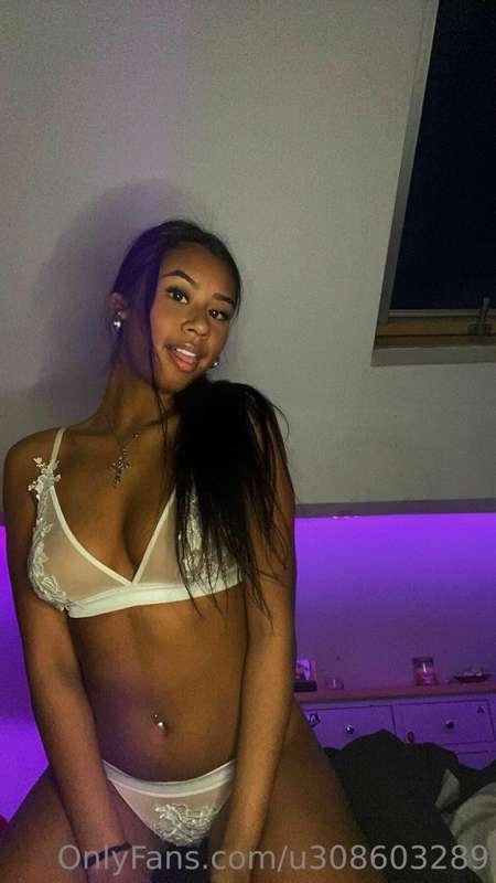 Updating my closet with sexy outfits😏 Does this one look hot..