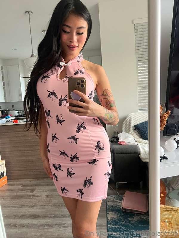 I sent you a lot of sexy content in your dms (some never-bef..
