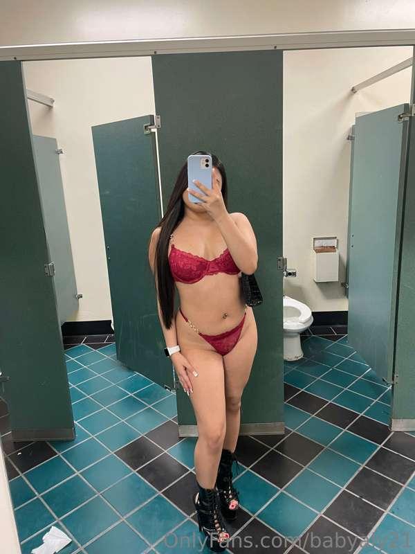 How does this color look on me?😫