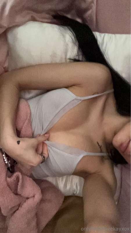 so sleepy and i need you 😴
