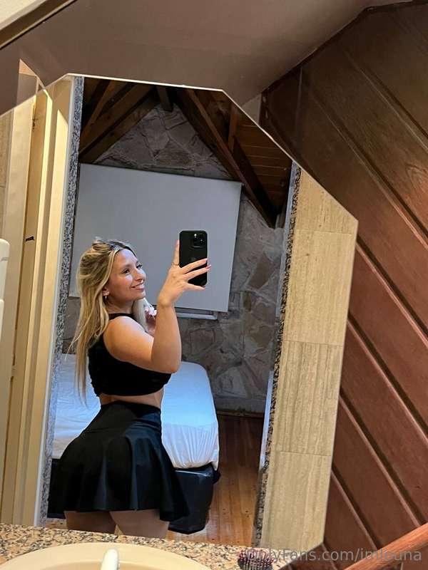 J'ai un string en dessous ? 🤭