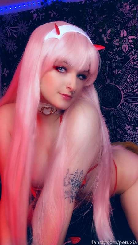 petuxia image #4