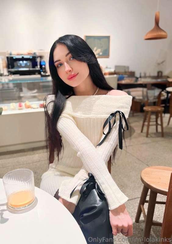 I know you want to invite me to a cafe and treat me with del..