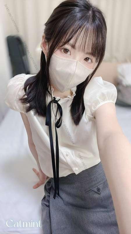 其他照片會跟著影片一起發送😘 影片還在剪片中再等等我🥰 Other photos will be sent via pr..