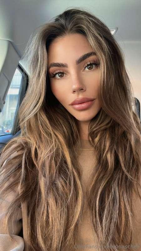 want to play a game with me? 😏