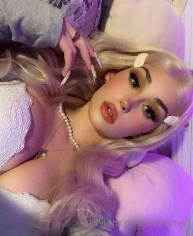 i'm bored! turning my tip to talk off for today!!!!!! 💗 how ..