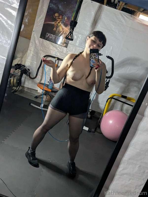 Pantyhose workout anyone? 💪✨