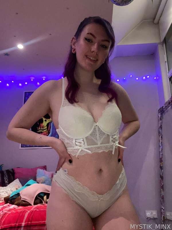 mystik_minx image #1
