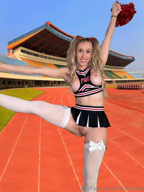 Go team!🙌 My skirt isn’t too short, is it?🤓