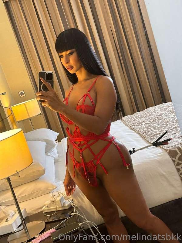 My face is too pretty not to cum on 😈