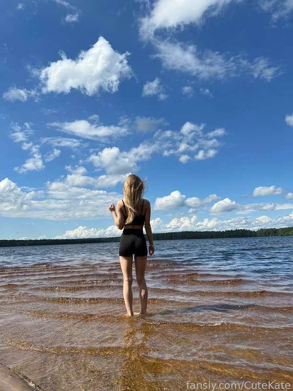 Today was an amazing day that I spent by this beautiful lake. In the morning, I put on my favorite sports shorts and top and went for a run. The sky was completely clear, the sun was gently warming, and the water was so cool and refreshing.

For me, such moments are a chance to escape the daily hustle and simply enjoy nature. I've always loved being active, and days like these remind me how important it is to find time for myself and my hobbies. It's especially nice to share these moments with you, as each photo carries a piece of my emotions and mood.

Today's day became special also because I managed to not only work out but also just lie on the shore with a book. In these moments, I feel like I'm recharging and finding inspiration for new achievements.

I hope you also had a wonderful day filled with joy and smiles. Share your stories; I'm always curious to know how your days are going! 💙

#fyp #soft #life #model #girl #gfe #natural #aboutme #cute #young