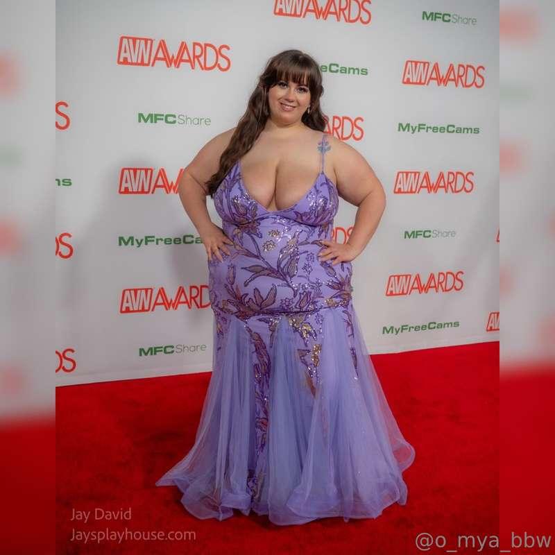 Another year on the red carpet, 💜👸🏻💜👸🏻 Thank you all for con..