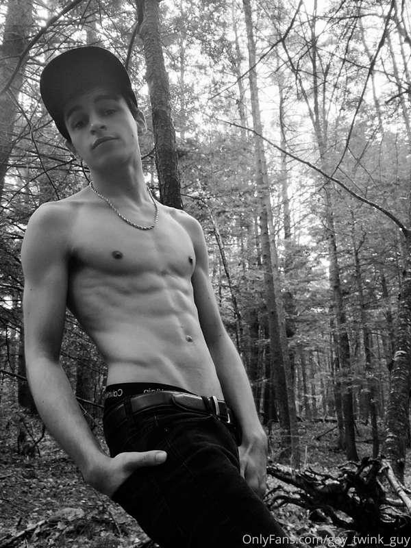 gay_twink_guy image #7