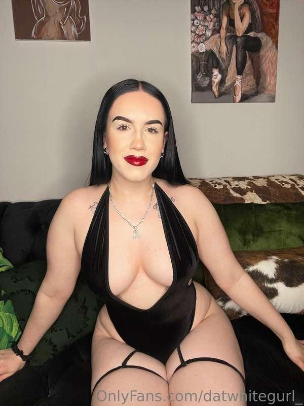 datwhitegurl_ image #2