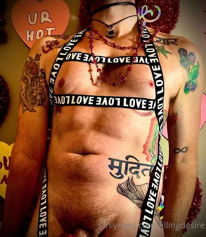 💋👅Happy Valentines Day 👅💋

Are you going to kiss my lips or ..