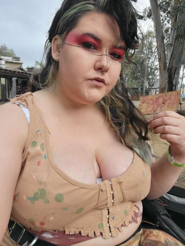 Hey babes happy March! Here's some selfies from a sister Was..