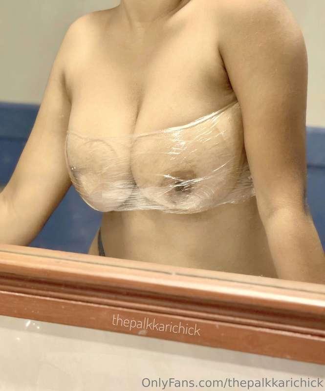 Does my reflection make you hard dear!?
