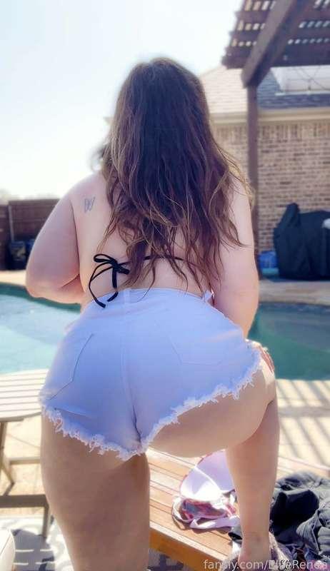ellierenee image #2