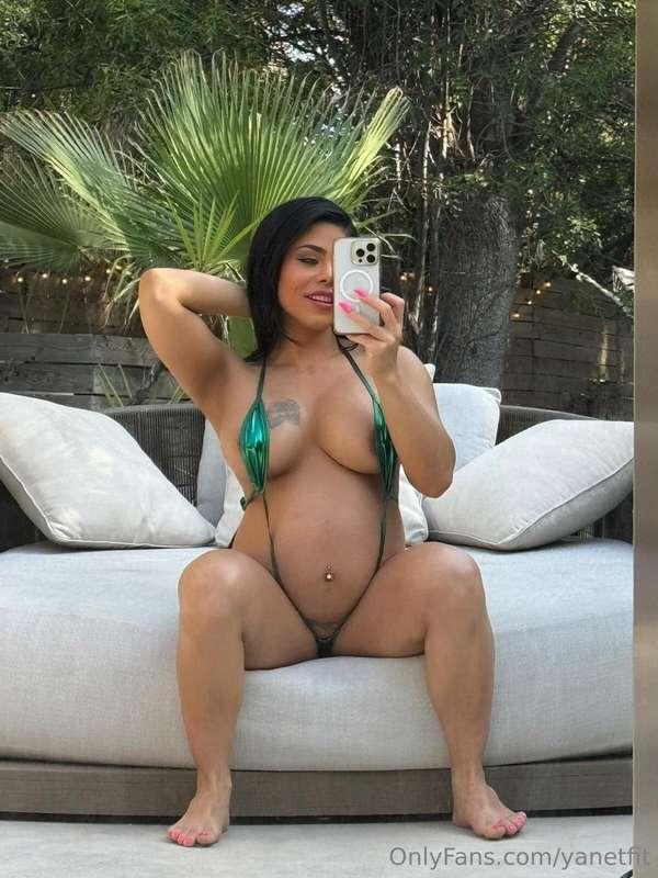 Just a naughty little mommy flashing it all poolside, think ..