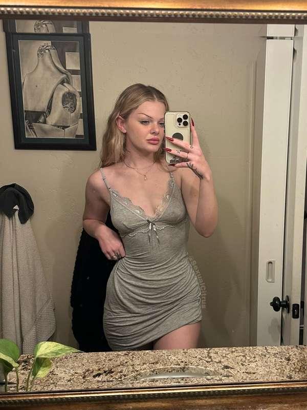 put me in my place 🤌🏻