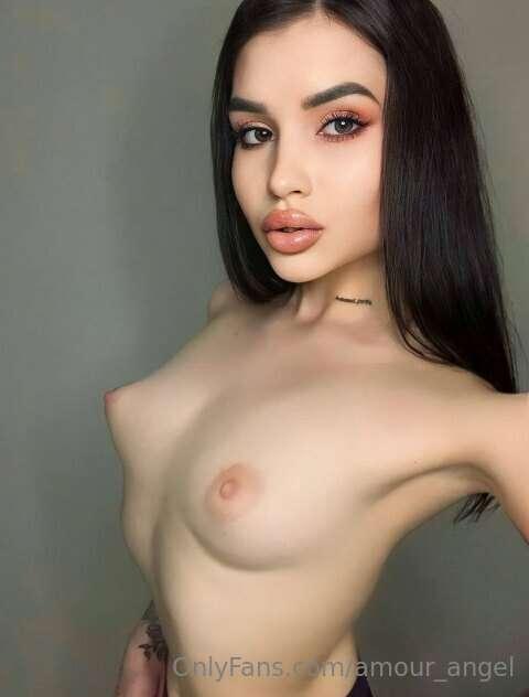 PUFFY LIPS @justluaa FOR DEEP JUICY BLOWJOB🥵💦💦💦 THIS KINKY B..
