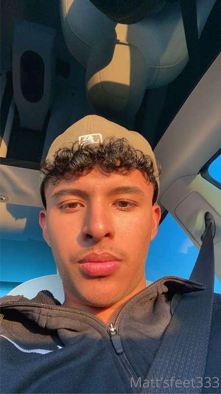 The most you’ll get are my feet 👣