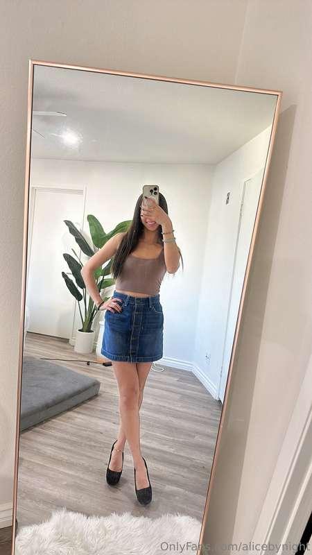 Happy Friday!! I can't wait to go out and have a few drinks ..