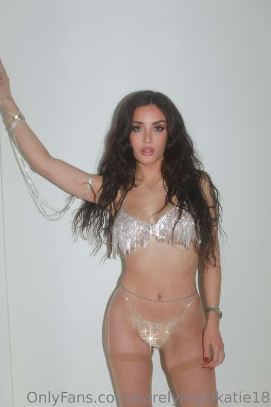 Tip me $20 babe and I’ll send a bonus video