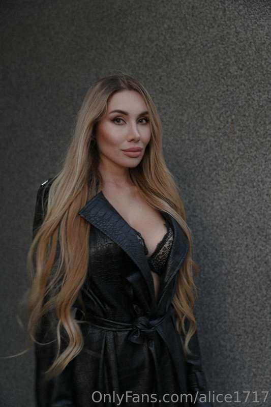 alice1717 main image