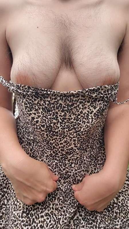 Swipe for hard nipples 😍 These are from my new full length v..