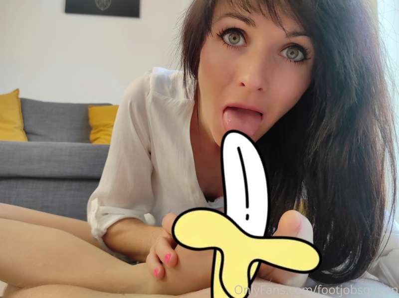 I love footjob-blowjob combo 😻 if you like it too then you b..