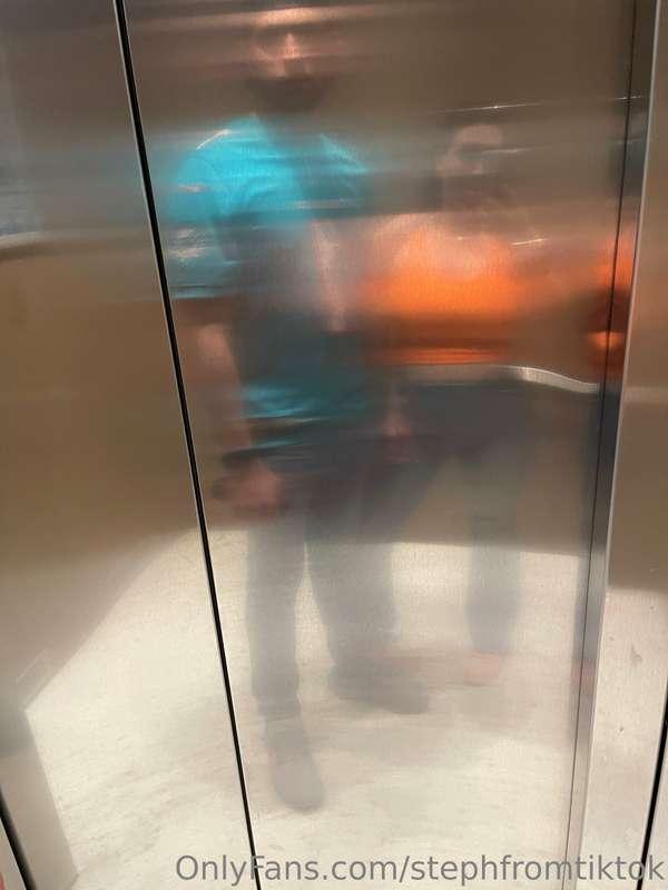 Elevator pic📸