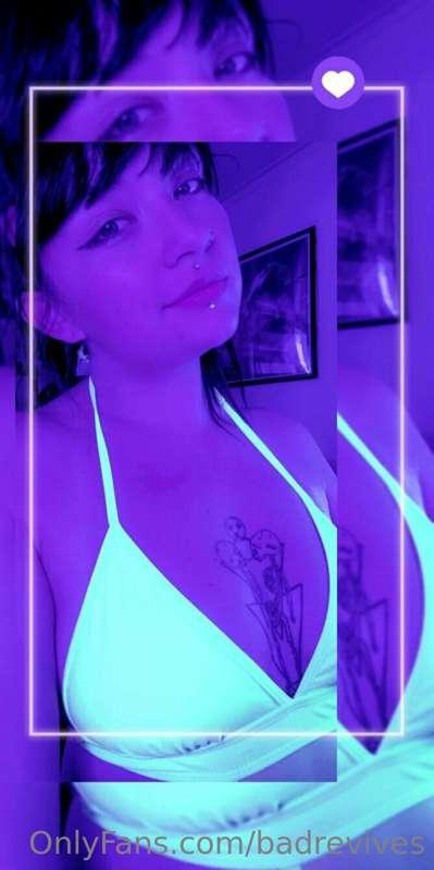 Watch me under the blacklight ;)
