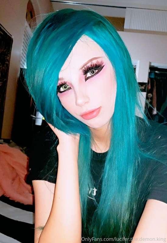 No my current hair is not a wig ♡ its real grown from my hea..