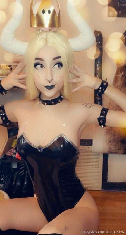 💦😈 Bowsette Cosplay GRRRR 😈💦
