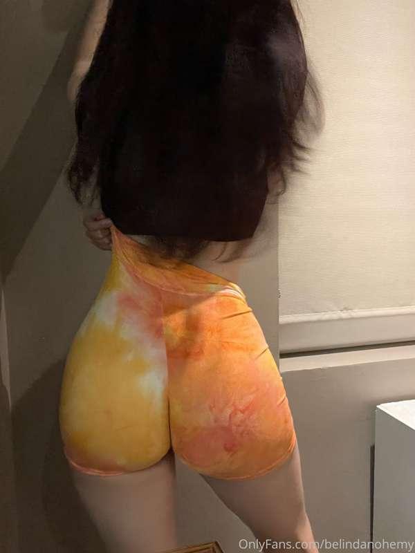 Let me twerk on you 🧡 message me