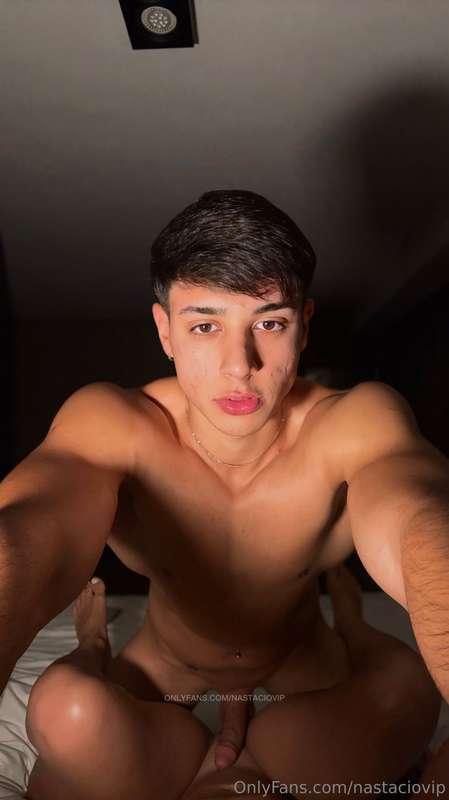 Por donde quieres que te la meta primero? 🥵