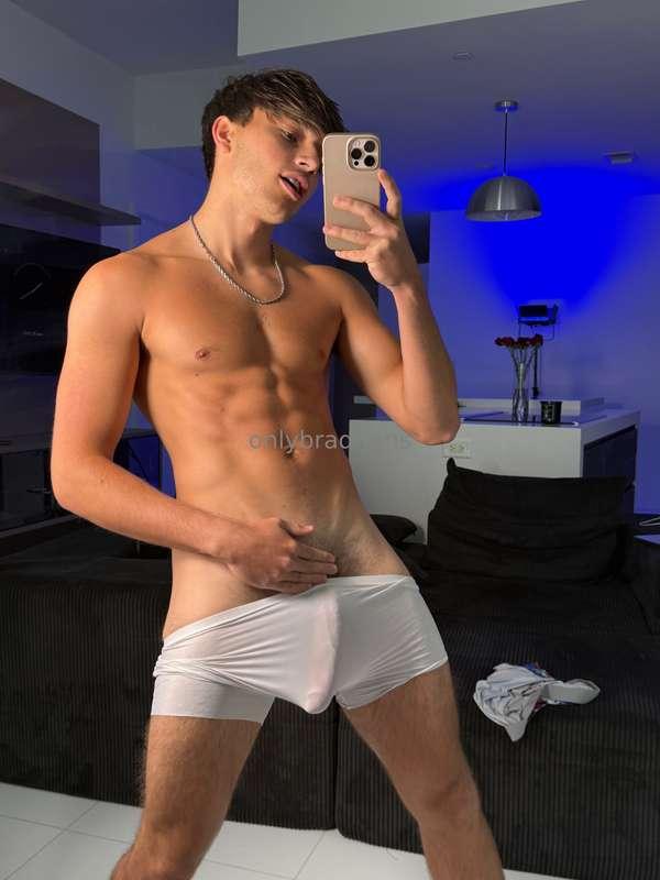 damn horny again..
