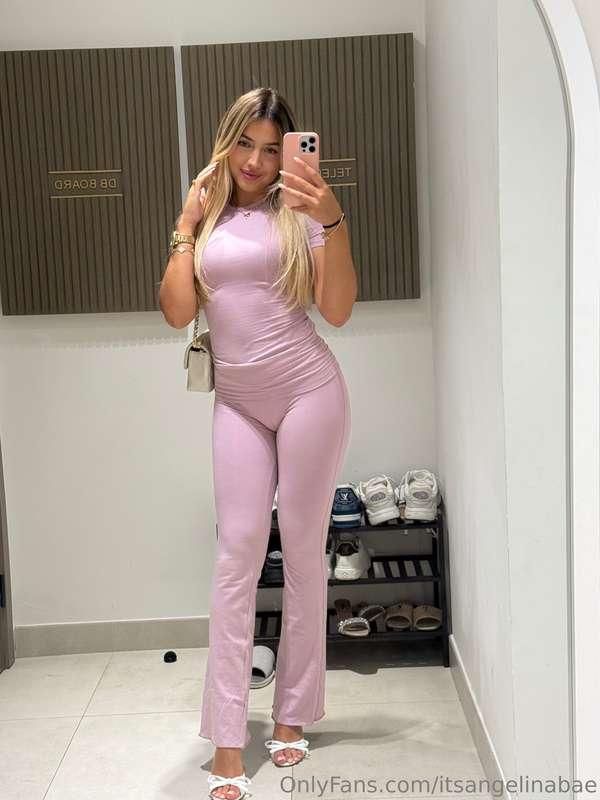 itsangelinabae image #1