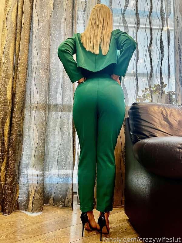 crazywifeslut image #0