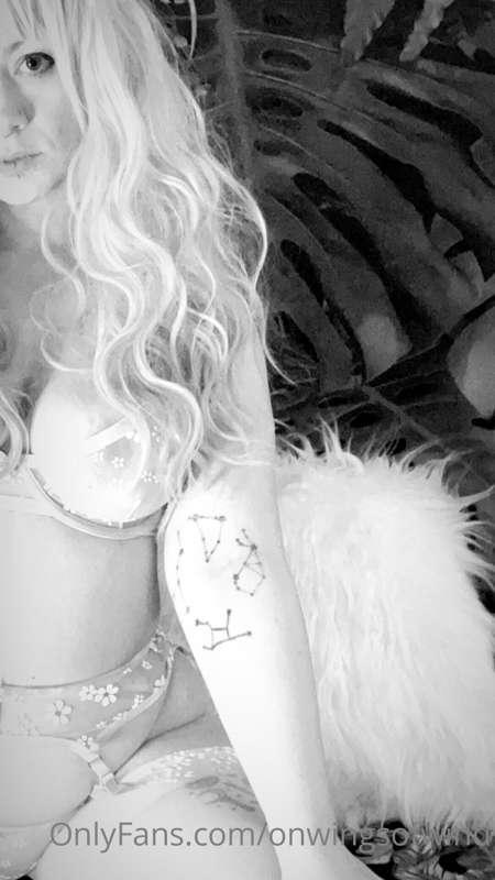 Spoilers from a lewd shoot I did recently 😋🌿
Whatcha think?