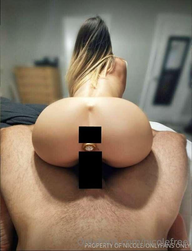 My neighbor slides a super sexy, gold butt plug in my ass, t..