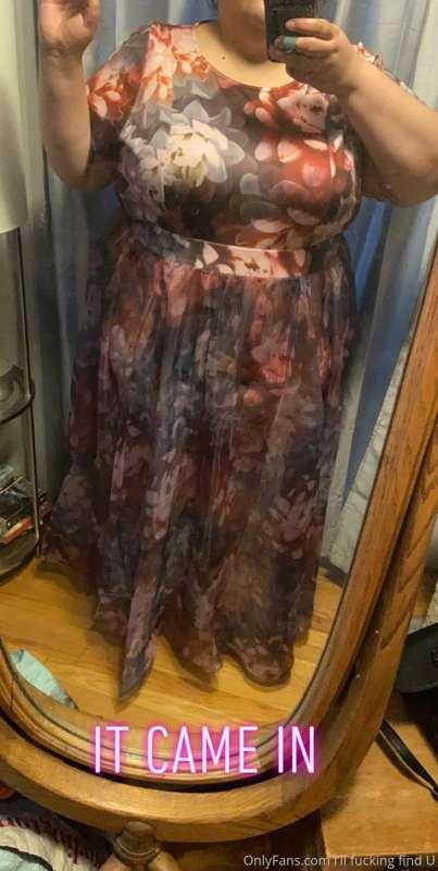 My dress for the wedding came in today!💖🥰