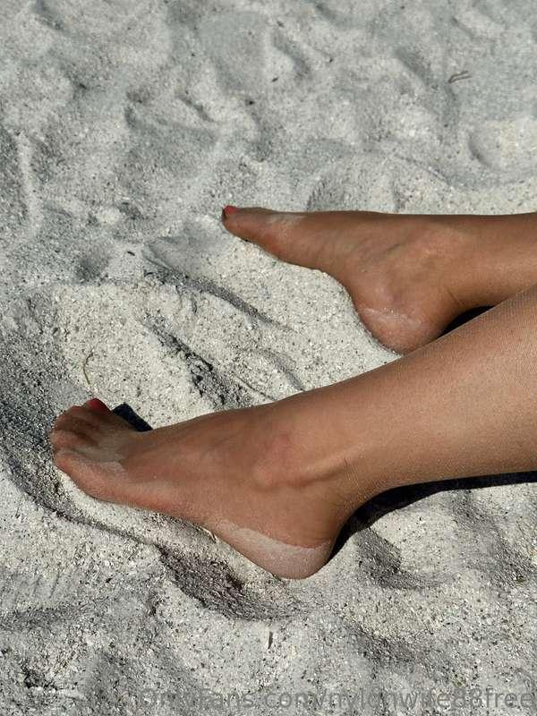 nylonsandfeet image #8